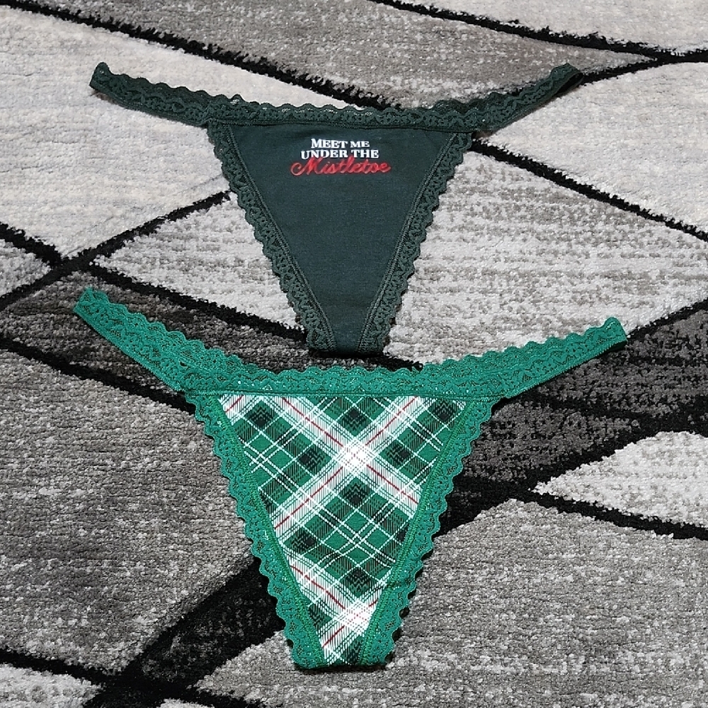 VICTORIA'S SECRET V-STRING NWOT 2024 PANTY BUNDLE LACE TRIM MEDIUM